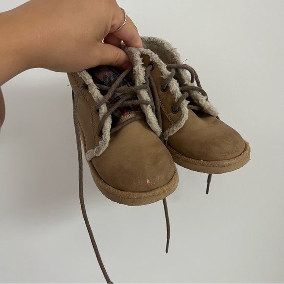 [BOGO ✨] Baby Gap Fall/Spring Booties 🍂 - Picture 2 of 5